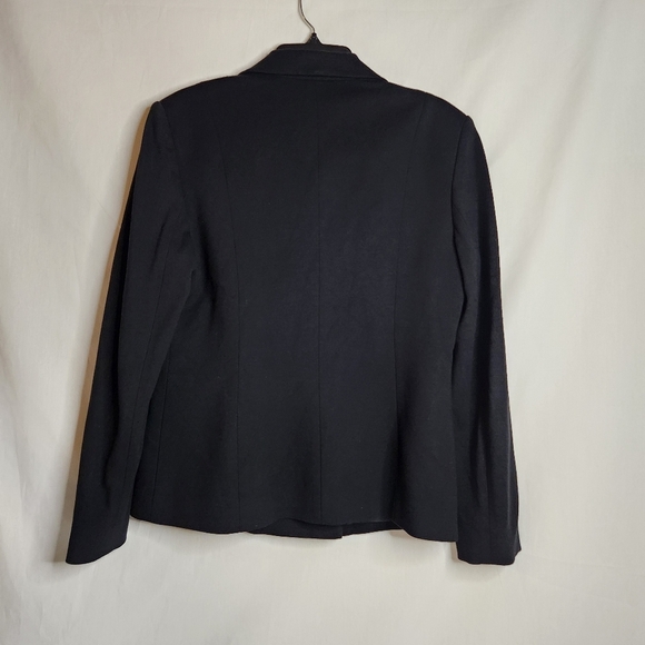 Talbots Black Blazer With Asymetrical Zip Size 10. Capsule,  Dark Feminine. - Picture 8 of 10